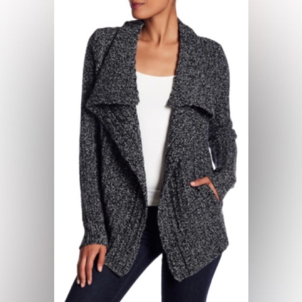 Banana Republic Black and White Knit cardigan
